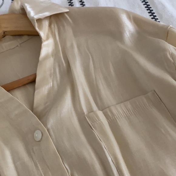 Button down satin shirt - Picture 2 of 4